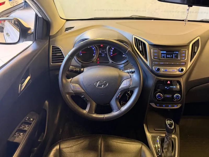 Hyundai HB20X Diamond 1.6 Flex 16V Aut., foto 12 de 13