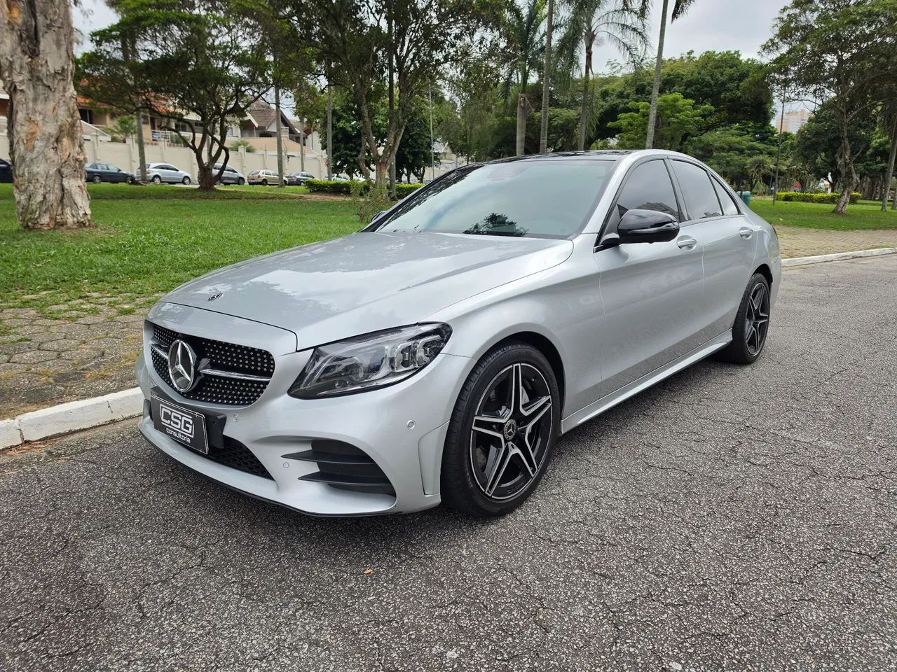 Mercedes-Benz C-300 2020