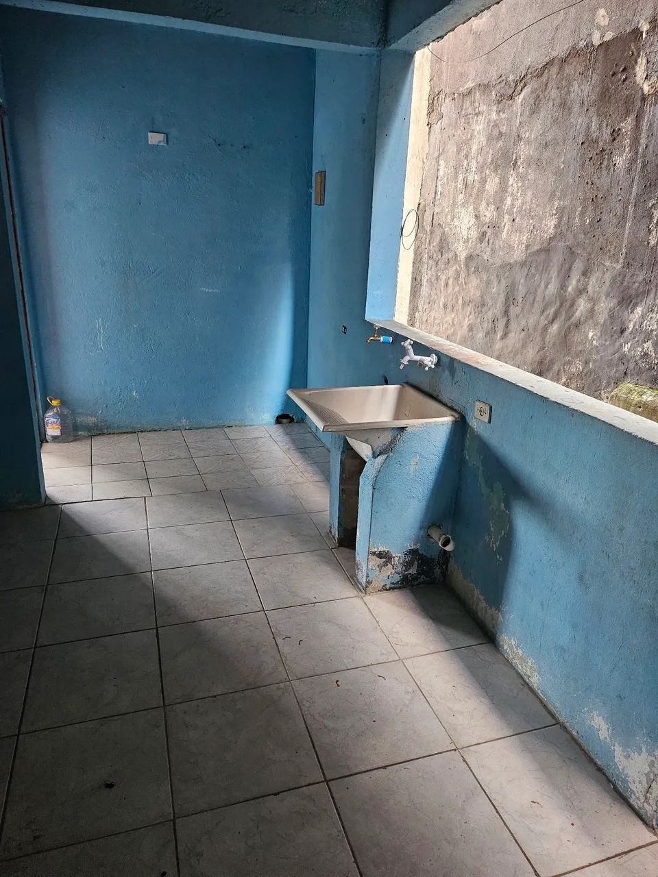 Alugo Casa com 2 Cômodos com segurança e privacidade  - Foto 3