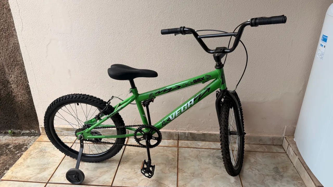 Bicicleta infantil aro 20  - Foto 2