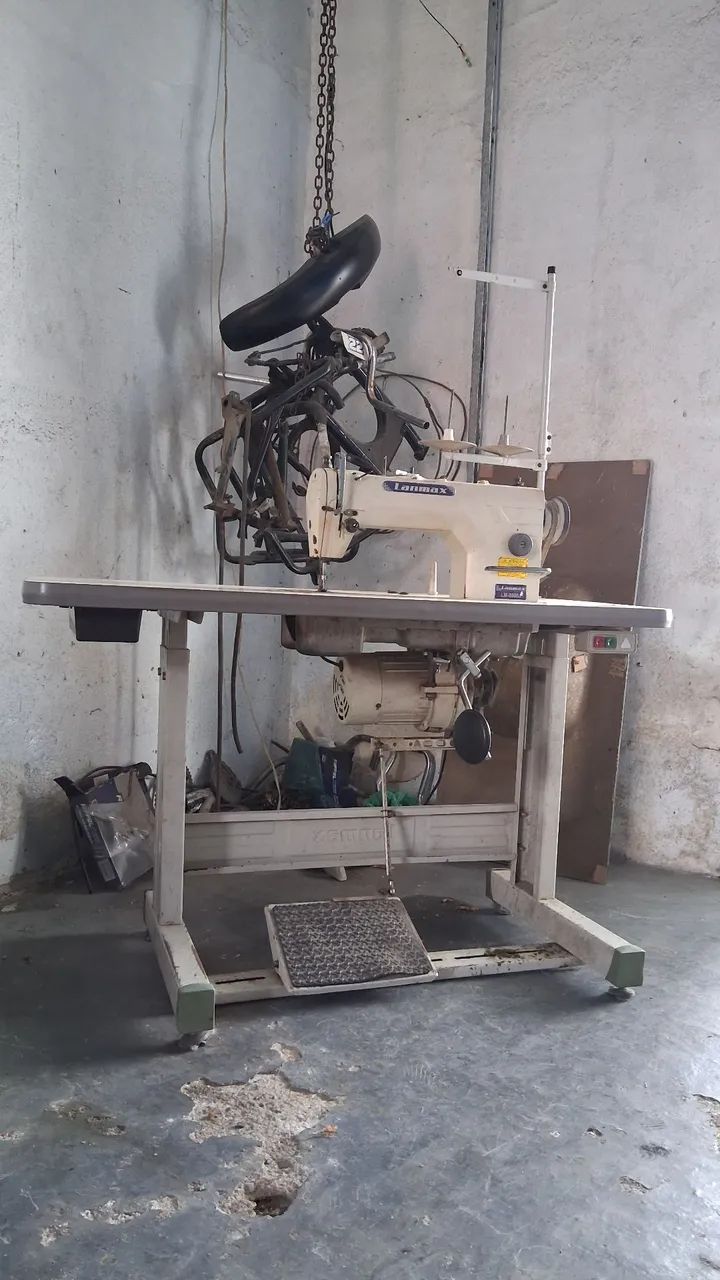 Máquina de costura - Foto 3