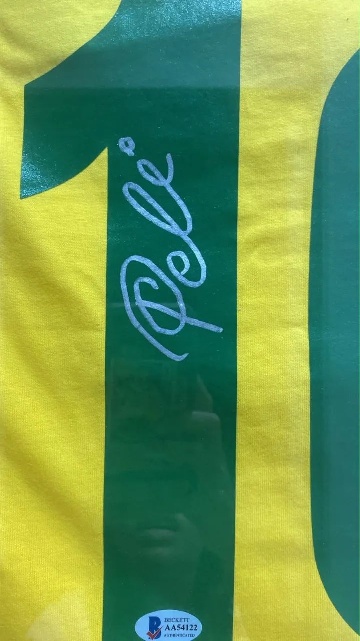 Camisa autografada Pelé 