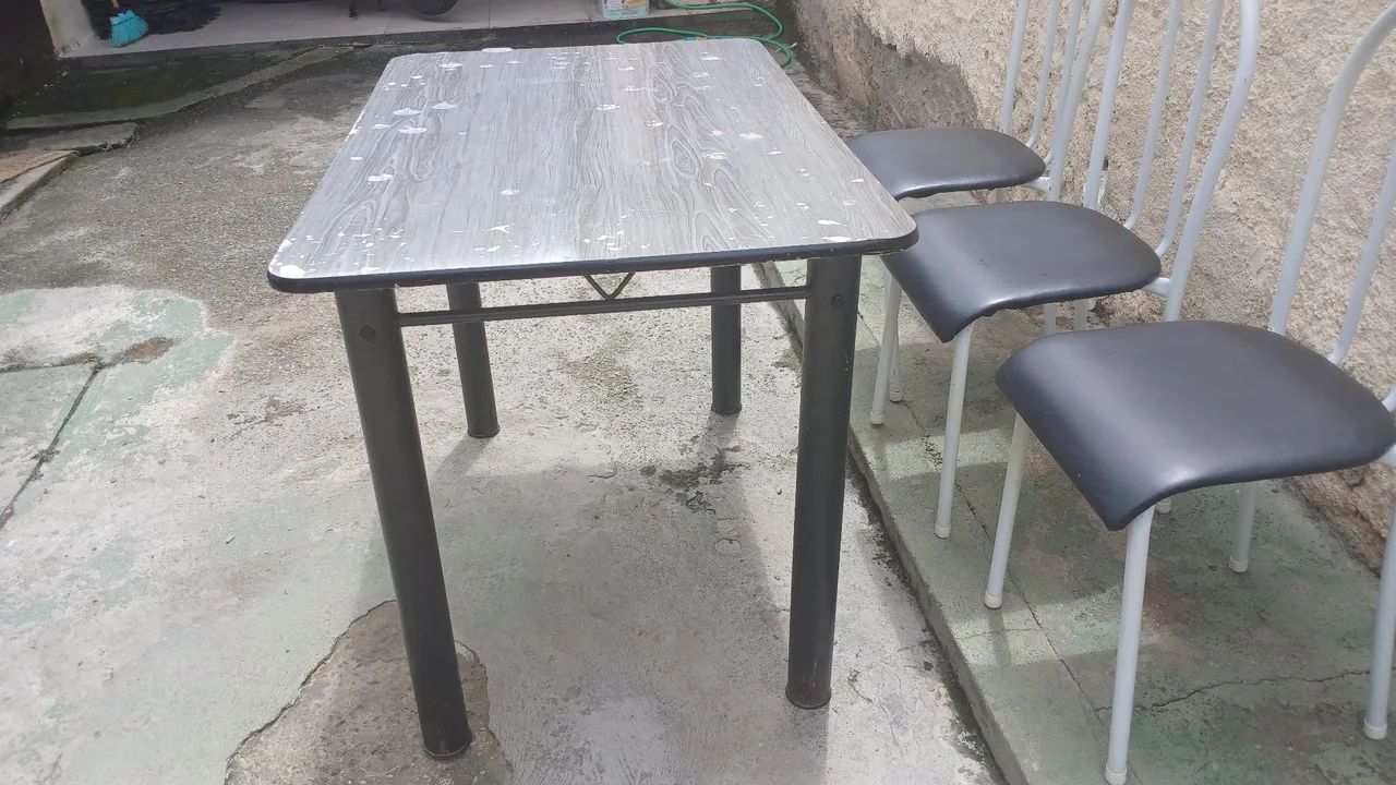 Mesa de jantar  com 3 cadeiras  - Foto 3