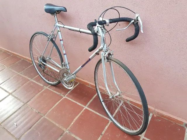 Bicicleta Caloi 10 Ano 1972 Restaurada Prata - Foto 2