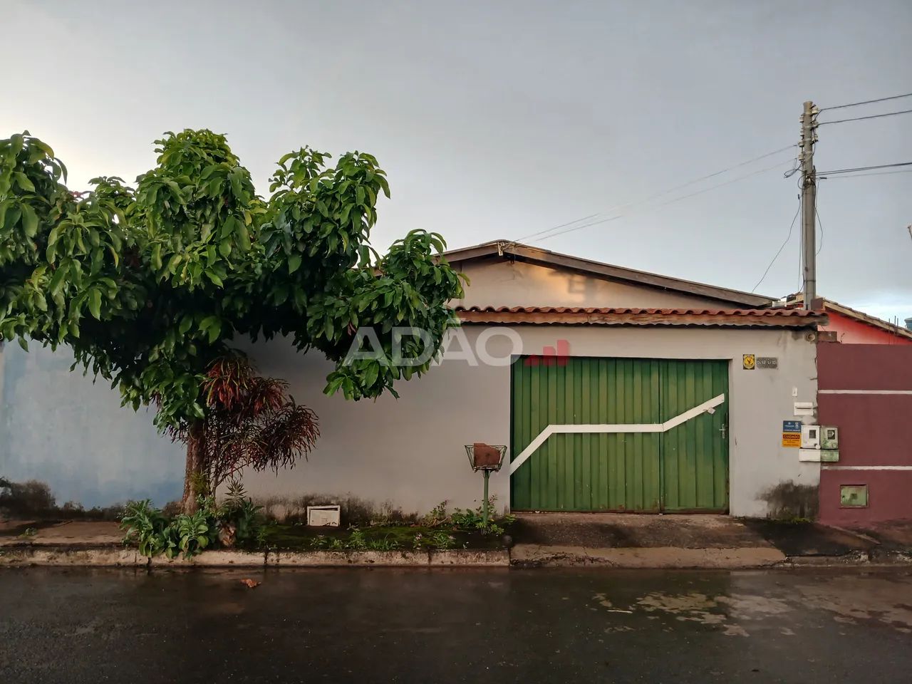 Casa com 3 quartos sendo 1 suíte
