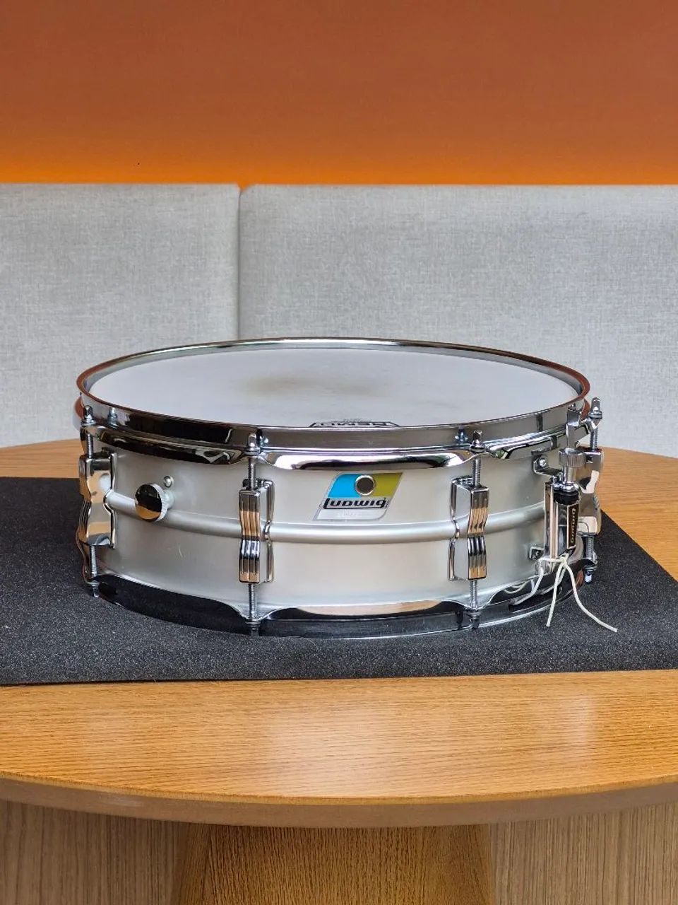 Caixa Ludwig Acrolite 70" 14x5"