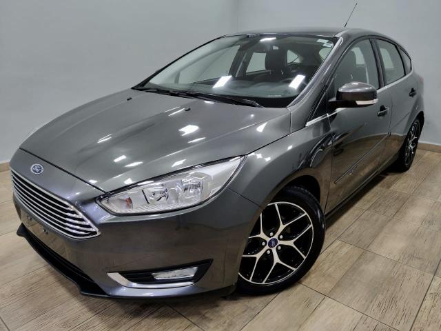 Focus titanium hatch 2016 c/44.000km automático. léo careta veículos - Foto 18