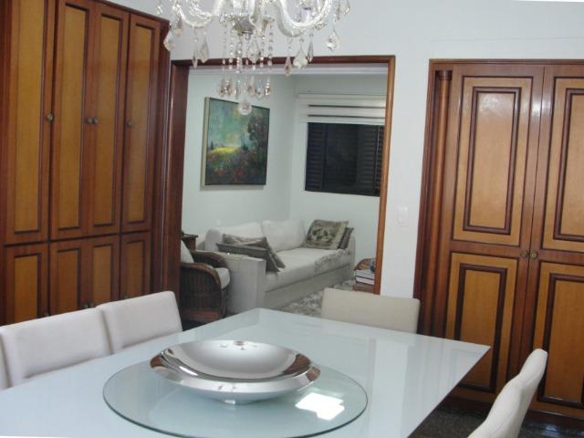 Apartamento 3 quartos, 2 garagens, 198 m² no Setor Bueno - Foto 11
