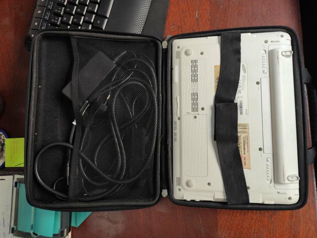 Notebook Samsung 11" + Case - Foto 3