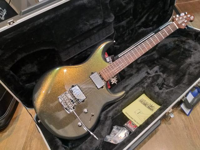Guitarra Music Man - Luke III
