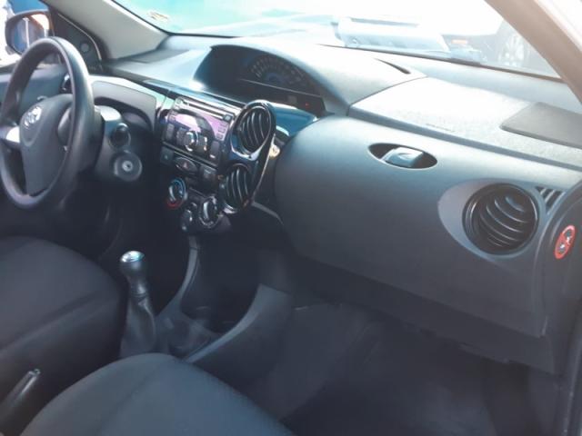 TOYOTA ETIOS 1.3 X 16V FLEX 4P MANUAL 2014 - Foto 7