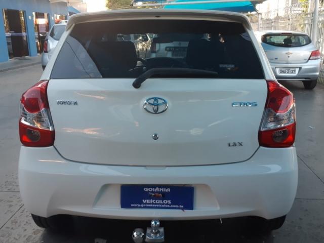 TOYOTA ETIOS 1.3 X 16V FLEX 4P MANUAL 2014 - Foto 5