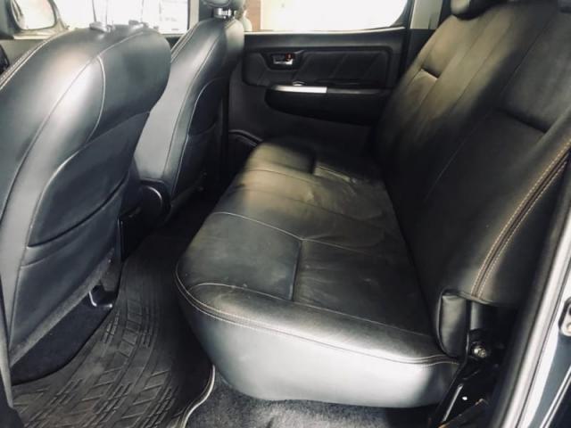 TOYOTA HILUX CD4X4 SRV - Foto 7