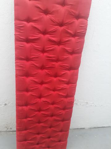 Vendo cabeceira vermelha de casal - Foto 4