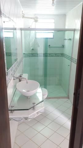 Casa com 5/4, 03 vagas e 250m² no Cond. Village Piatã - Foto 13