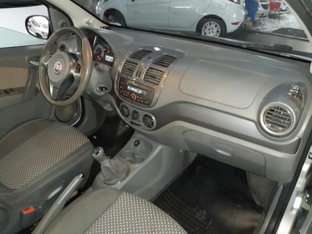 FIAT GRAND SIENA 1.6 MPI ESSENCE 16V 2013 - Foto 9