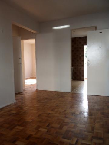 Aluga-se Apartamento Próximo ao Hospital Free Life da Rua Rocha Lima - Foto 5