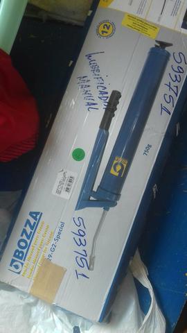Vendo um lubrificador manual Novo