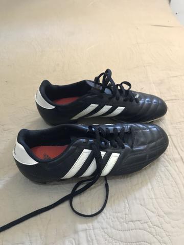 Chuteira adidas n40 - Foto 3