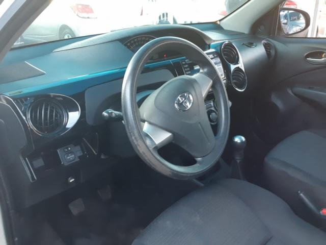TOYOTA ETIOS 1.3 X 16V FLEX 4P MANUAL 2014 - Foto 9