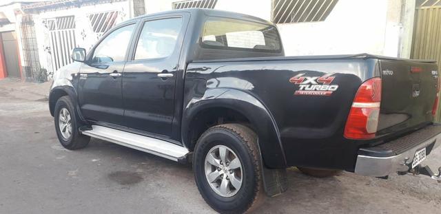 Vendo essa Hilux em perfeito estado - Foto 3