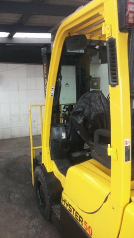 Empílhadeira Hyster 50 ano 2011.2,5 toneladas