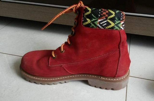 bota vermelha constance