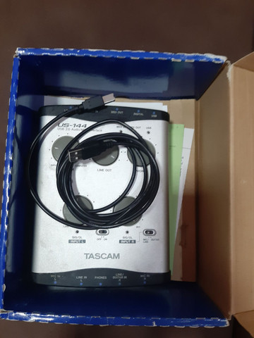 Interface de Audio Tascam - Foto 3