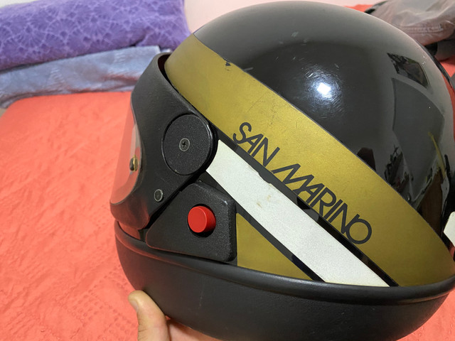 Capacete 33 anos fab. em 1987 - Foto 2