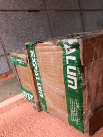 Persianas de alumínio para janelas.Rodapés e Porta interna brancaNovas na embalagem - Foto 3