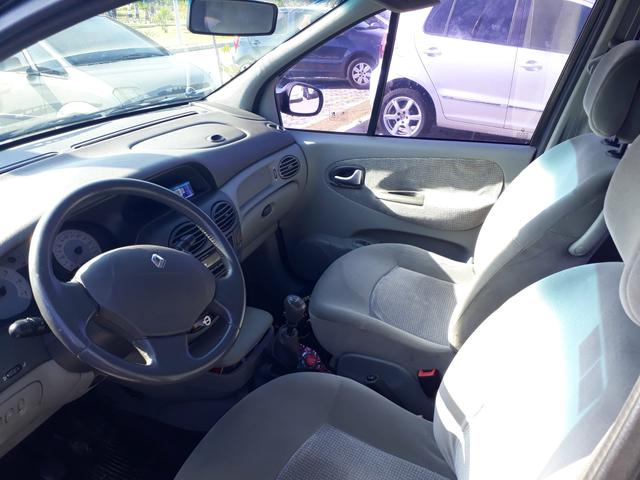 Carro renault - Foto 2