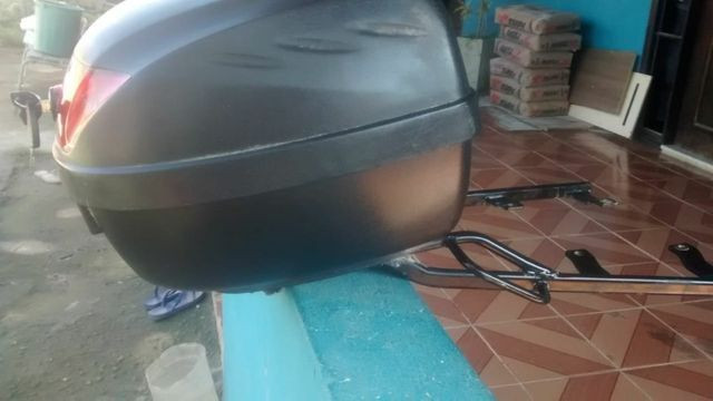 Baú para motocicletas novo