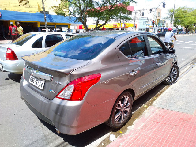 Versa 1.6 SL 2018/2018 automático muito novo com 4 pneus novos Goodyear - Foto 13