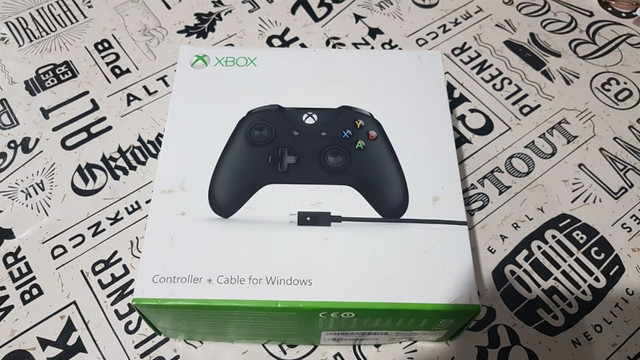 Controle Xbox One S Preto + Cabo Para Pc - (Modelo de controle com P2) Microsoft