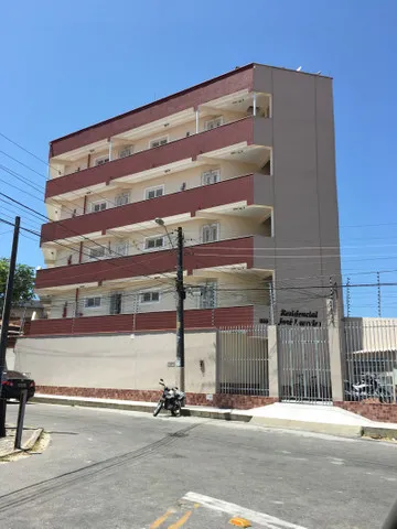 Alugo Apartamento de Um Quarto e de Dois Quartos no Montese