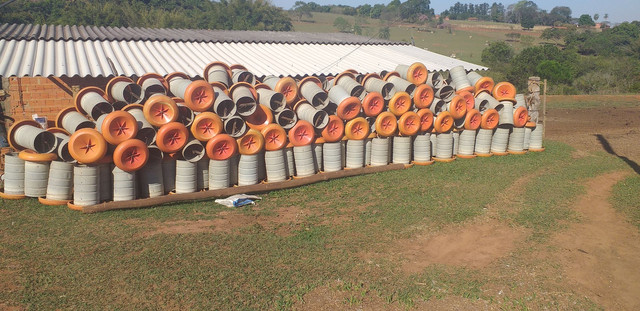 Comedor de galinha/ tubular