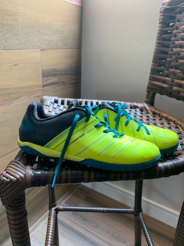 chuteira de futsal tamanho 35