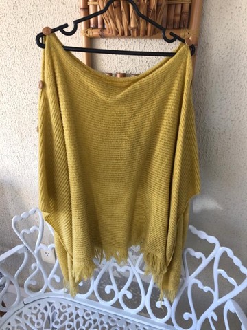 Poncho amarelo - tamanho Unico