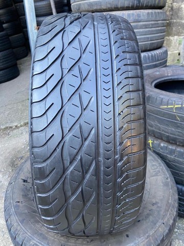 Pneu 225/55/17 Goodyear meia vida sem defeitos (não é riscado)
