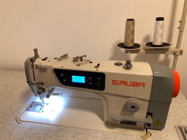 Máquina de costura industrial reta Direct Drive Siruba DL720