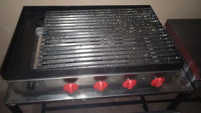 Churrasqueira tipo charbroilhe