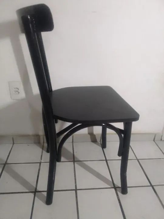 Cadeira  tubular Assento Madeira bem reforçada preta - Foto 2