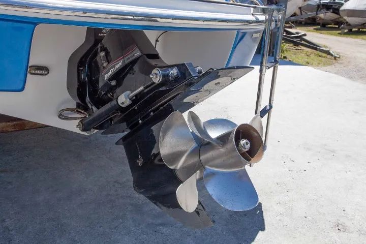 Evolve 265 CAB, Lancha LINDA, Bem Cuidada, Nova Pintura, Um Dono Só - Foto 14