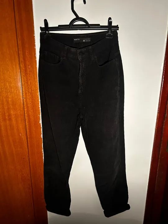 Calça veludo mom jeans