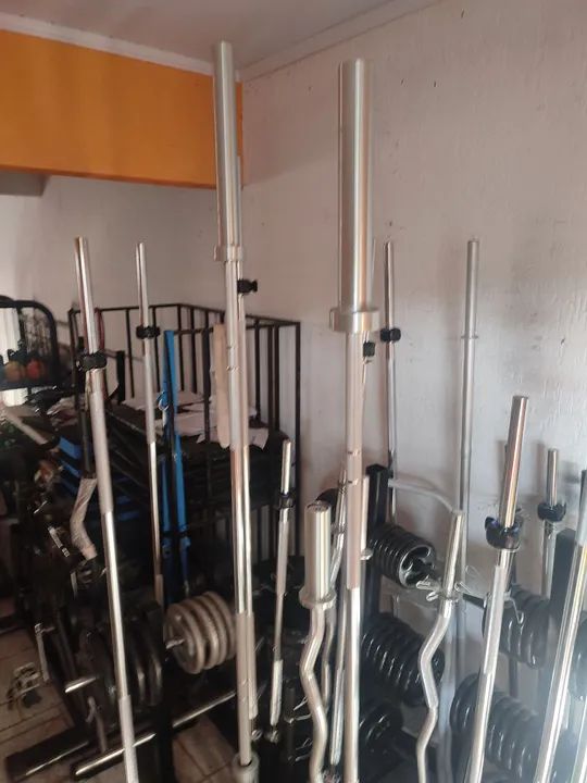 Anilhas e barras olímpicas novas  - Foto 3