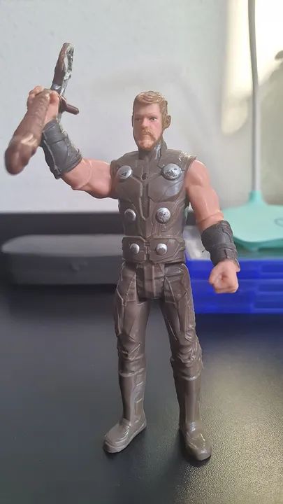 Boneco Thor 15cm