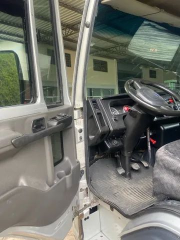 Cargo 1119 bau 6 metros - Foto 7