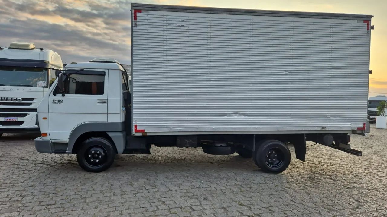 Caminhao baú  VW 8-150 - Foto 3