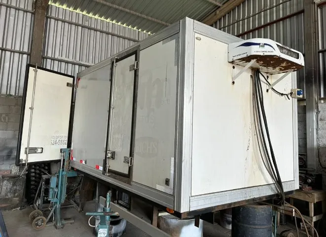 Baú frigorífico 3,70m pequeno porte