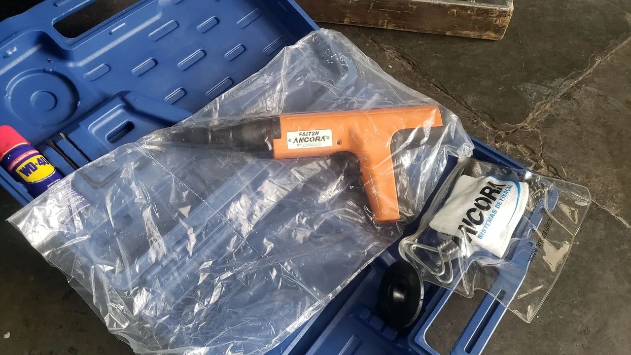 Pistola para fixação a pólvora com maleta - FAI-72N - Foto 2